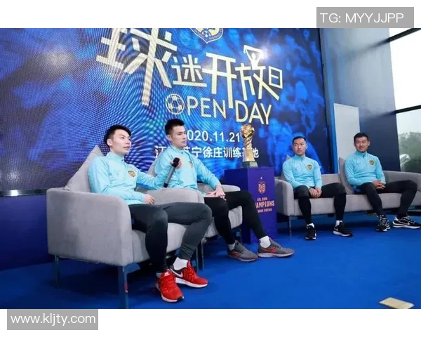 苏宁足球球星闪耀赛场展现拼搏精神点燃无数球迷热情 苏宁足球球星闪耀赛场展现拼搏精神点燃无数球迷热情