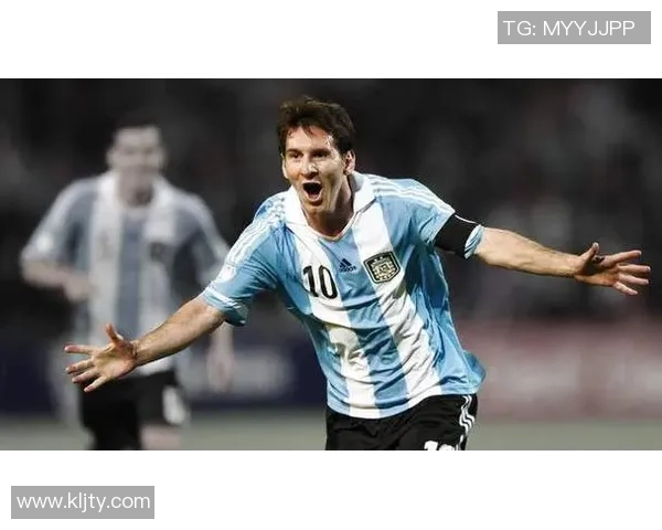 某足球巨星驾驶奥迪登场成焦点引发热议背后原因揭秘 某足球巨星驾驶奥迪登场成焦点引发热议背后原因揭秘