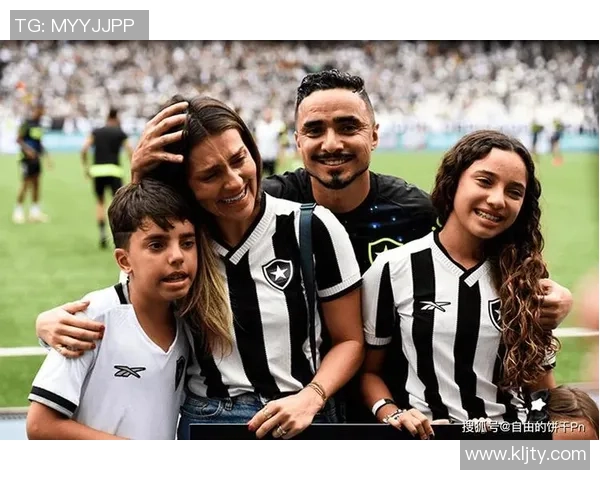拥有两个女儿的足球巨星如何平衡家庭与职业生涯的挑战与成功 拥有两个女儿的足球巨星如何平衡家庭与职业生涯的挑战与成功