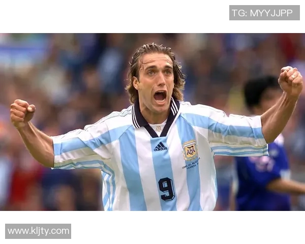 足球史上十大传奇球星盘点：辉煌成就与不可超越的影响力